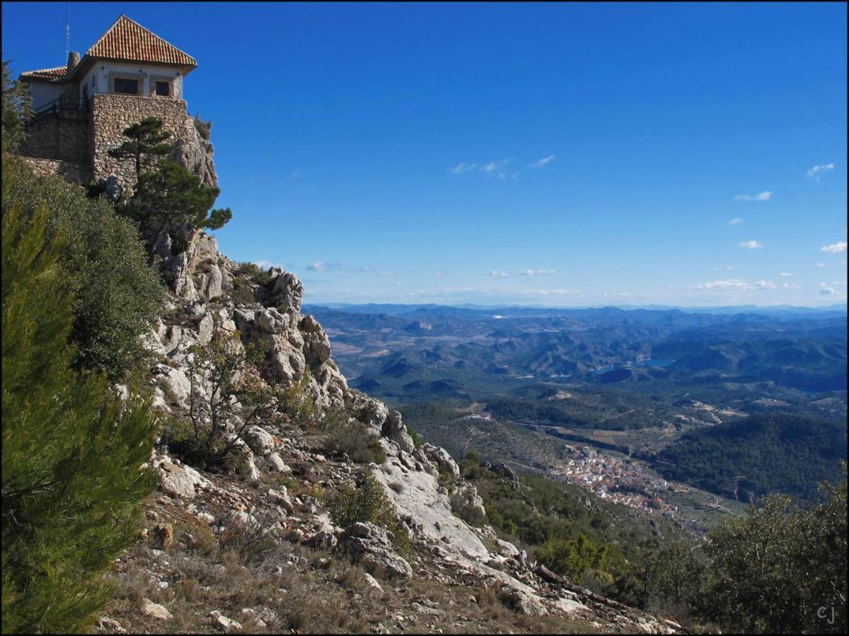 Las Encinas Yeste Exteriér fotografie