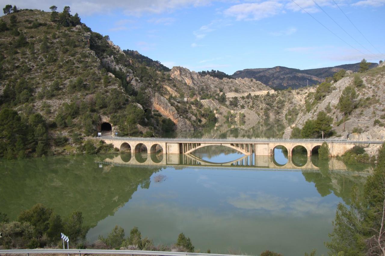 Las Encinas Yeste Exteriér fotografie