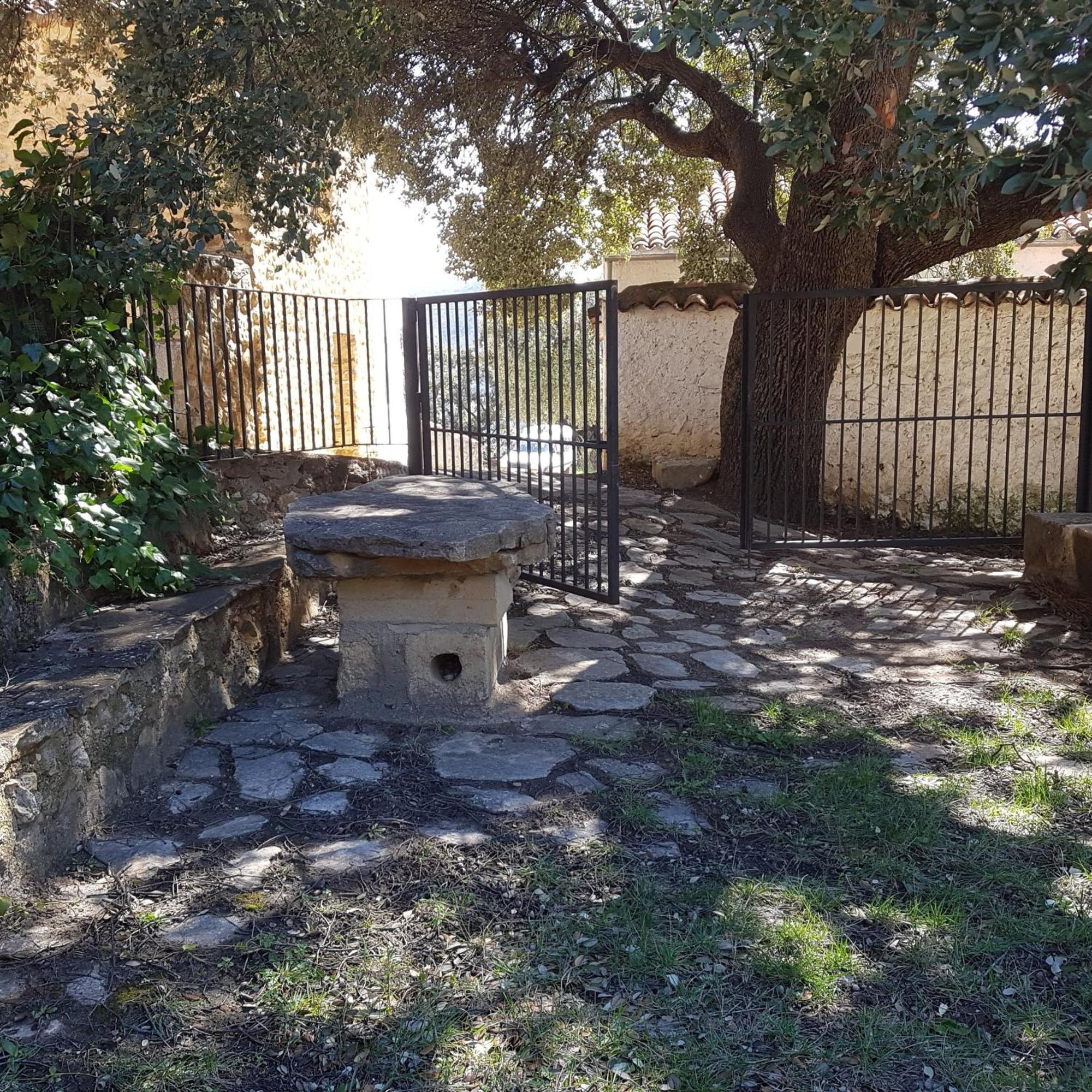 Las Encinas Yeste Exteriér fotografie